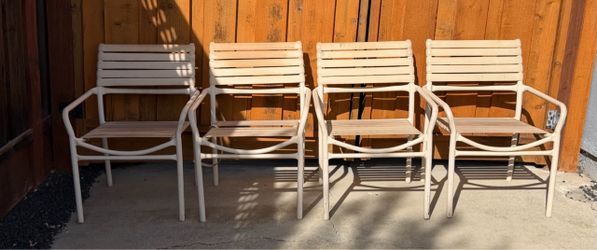 Vintage Mid Century Brown Jordan Patio Chairs set of 4