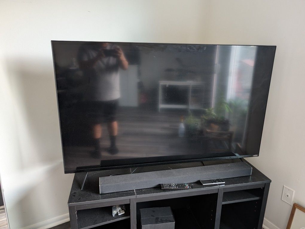 Need Gone ASAP** M-Series 4K HDR Smart TV 55"