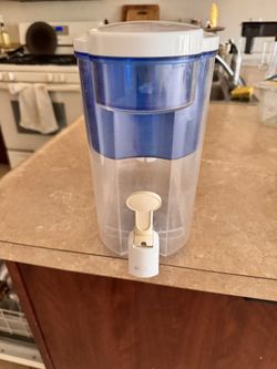 Pur Water Filter And Dispenser With Spout And Lid 