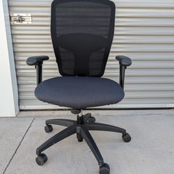 Teknion Ergonomic Desk Chair 10 Available 