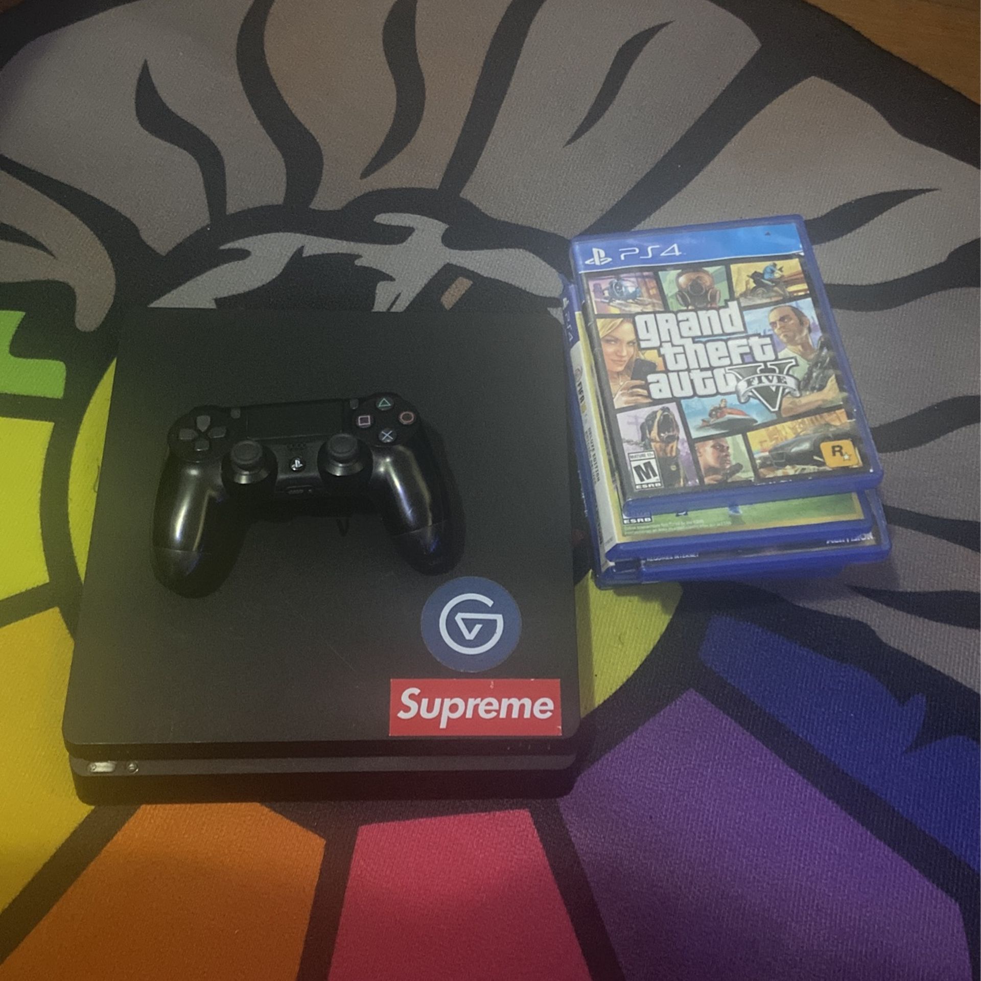 ps4 slim with controller and FREE GAME!