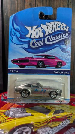 Hot Wheels Cool Classics Datsun 240Z Spectrafrost
