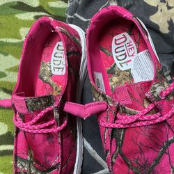 Woman’s hey dude’s