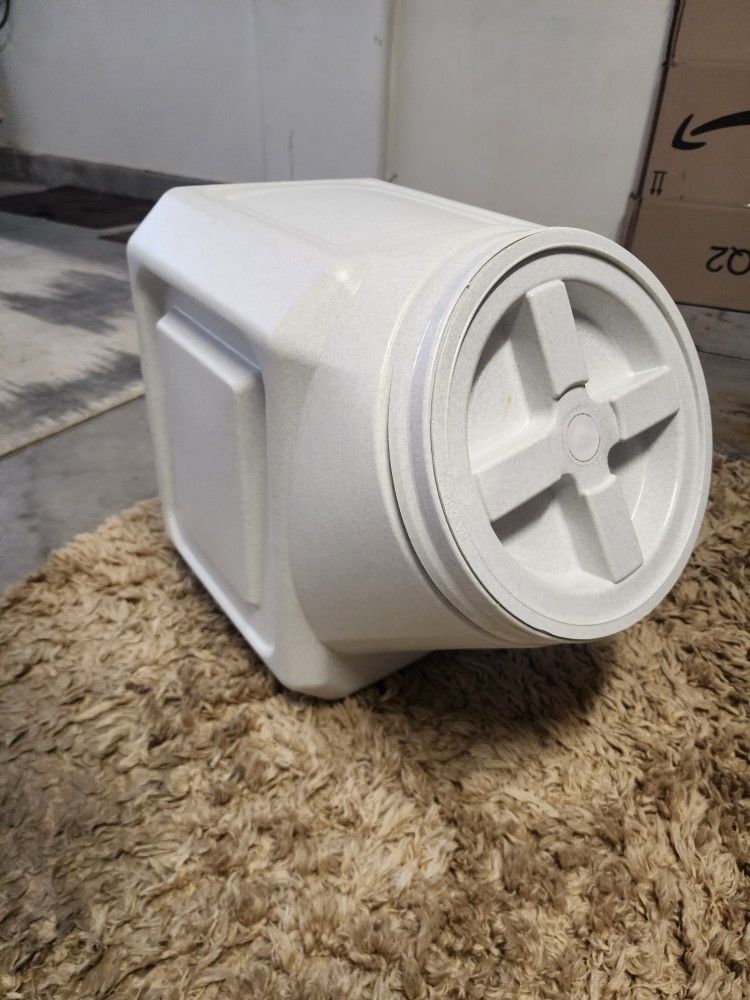 Vittles vault shop 60 costco