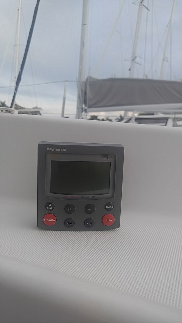 Raymarine ST6001 Autopilot Control Head for Sale in Fort Lauderdale, FL