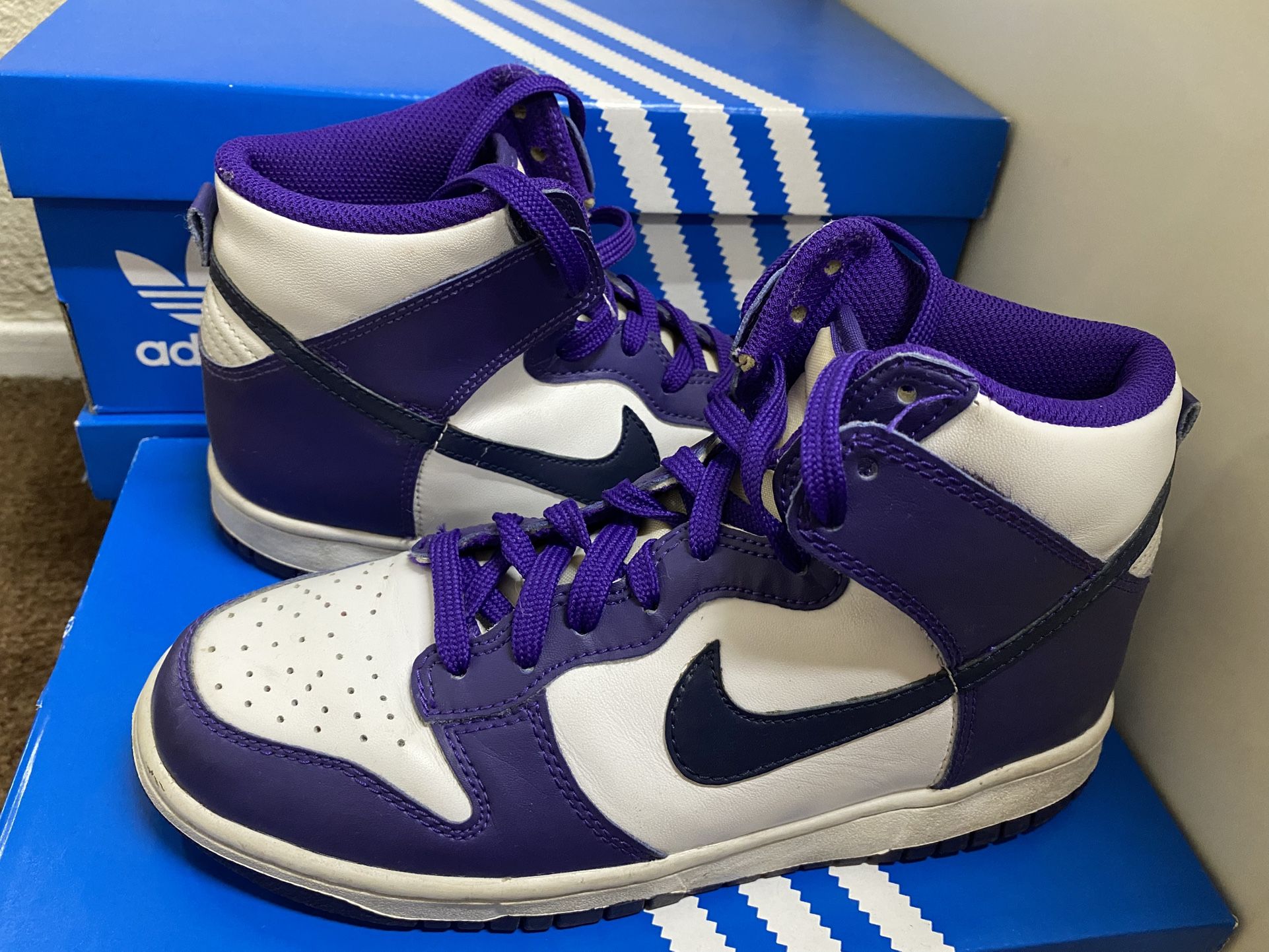 Electro Purple Midnight Navy Nike Dunk High Size 6Y