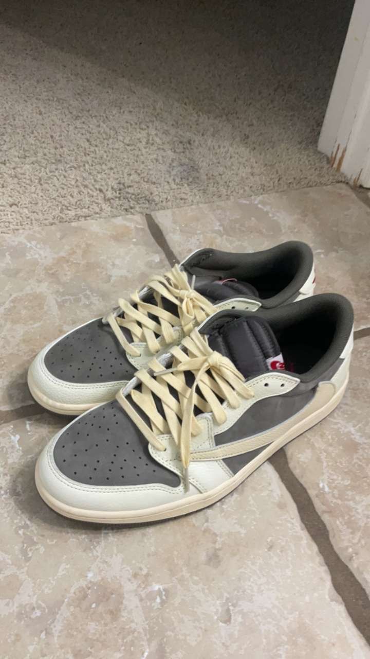 Size 11 - Jordan 1 Low OG x Travis Scott Reverse Mocha2