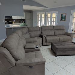 Leather Sectional With Recliners