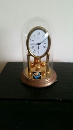 old fashioned clock