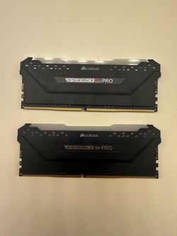 Corsair vengeance RGB Pro 16 GB (2x8)