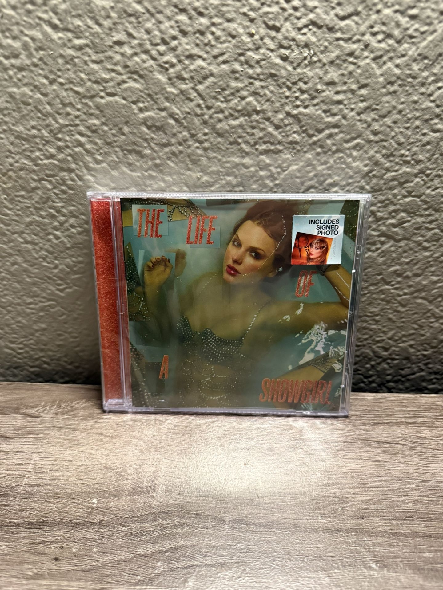 Taylor Swift The Life of a Showgirl CD + Signed Photo 1