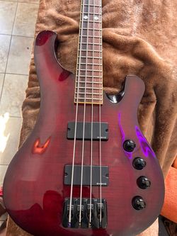 Schecter Diamond Series 004 Bass – EMG-HZ – $450