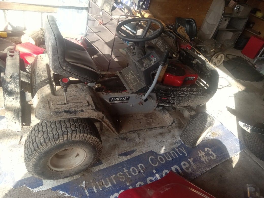 Riding lawn mower and push mower
