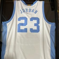Micheal Jorden College Jersey (in Frame)
