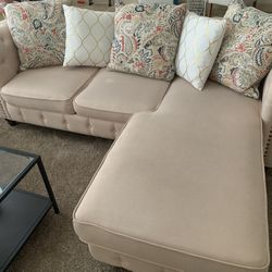 Sectional Sofa With Chaise 