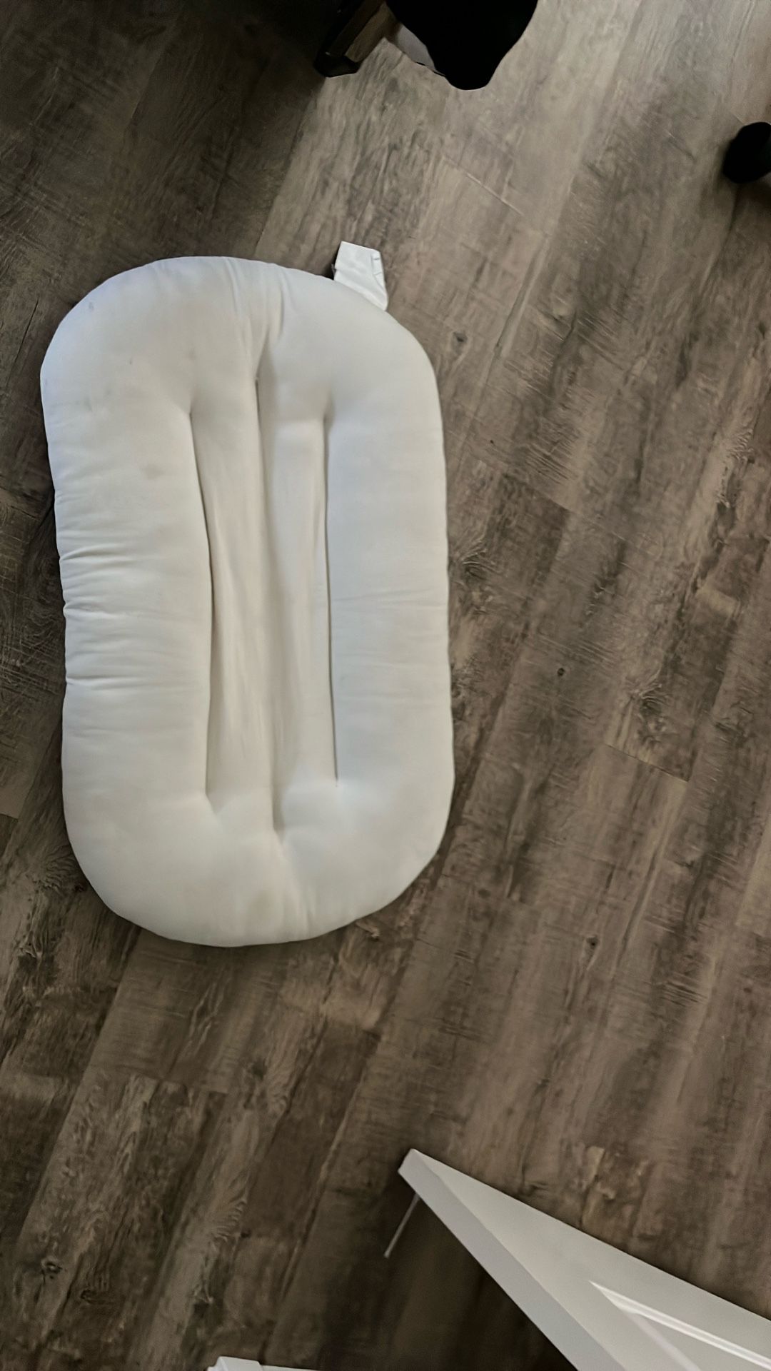 Snuggle me organic infant lounger