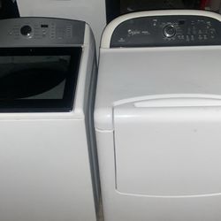 Kenmore Washer & Whirlpool Gas Dryer Set