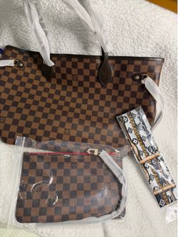 Checkered tote