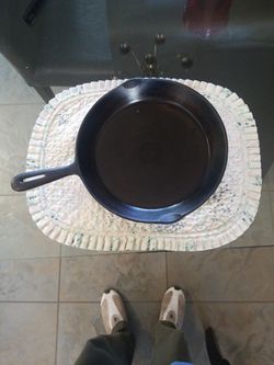 Cast Iron 10. 5  inches Skillet