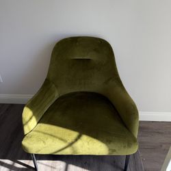Article Embrace Green Chair