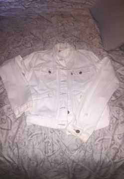 Levi’s women (jean jacket)
