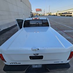 2004-2015 NISSAN TITAN LOCKING BED COVER TONNEAU PEARL WHITE WITH KEY