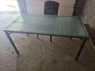 IKEA TABLE !!!! FREE!!!! TAKE IT!!!!
