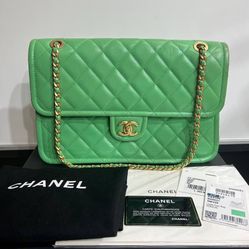 CHANEL - 2021 CC Medium Diamond Caviar Leather Mint Green Sweet Single Flap