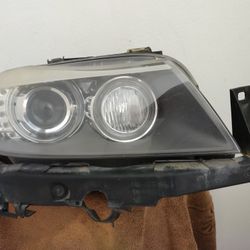 2009/2011 BMW 335i..328i..E90 E91 Right Headlight Assembly Xenon