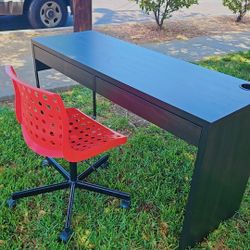 Black Ikea Micke Desk (READ DESCRIPTION)