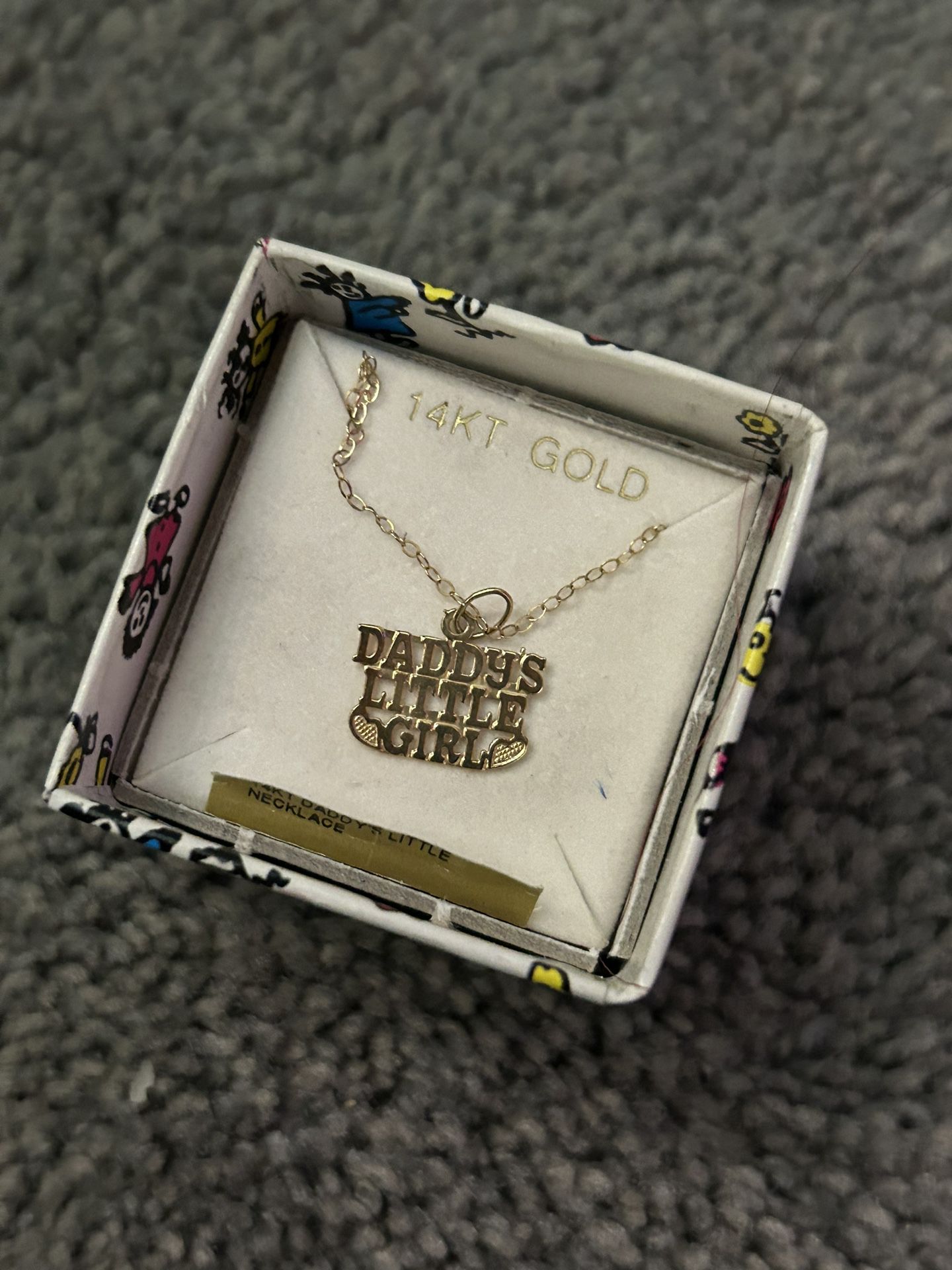 "daddy's little girl" newborn necklace 14k gold