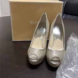 NEW Original MK WOMEN shoes Size 9M NEW