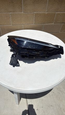 2025 to 2026 Lexus NX 350 passenger side headlight OEM Good condition