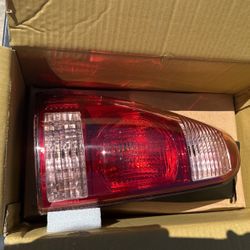 03-05 4Runner Taillight 
