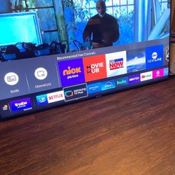 75”Samsung Premium 4K 2160p UHD Smart TV HDR Model UN75NU8000 Small Lines