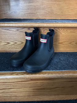 Women’s Hunter Rain Boots - Size 7