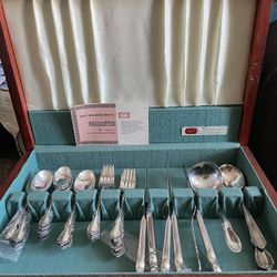 1847 rogers bros silverware set