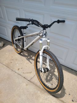 Gt labomba dirt jumper