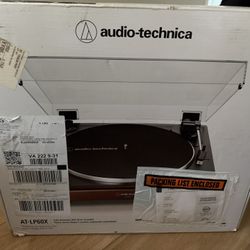 NEW Audio-Technica AT-LP60X Record Player (Sealed)