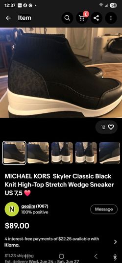 Michael Kors woman shoes size 9.5 in new condition