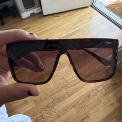 Quey Sunglasses