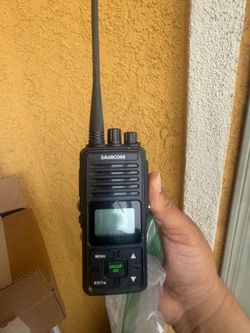 Samcom Handheld Two-Way Radio Walkie Talkie