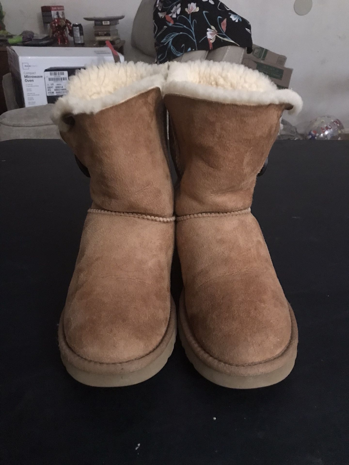 UGG Bailey Button II In Chestnut Women’s Size 8 SN5803