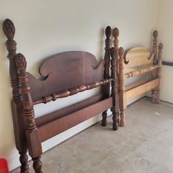 Set Of Vintage  Twin Beds
