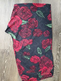 Lularoe TC2 Leggings Red Rose Pattern
