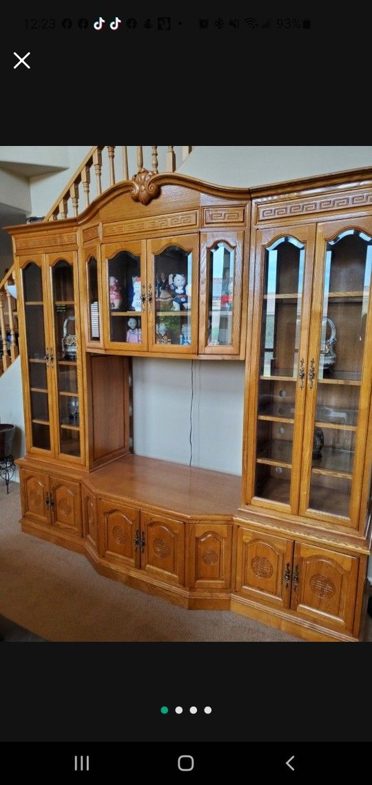 Oriental Entertainment Center