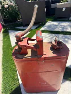 Vintage gas can good working