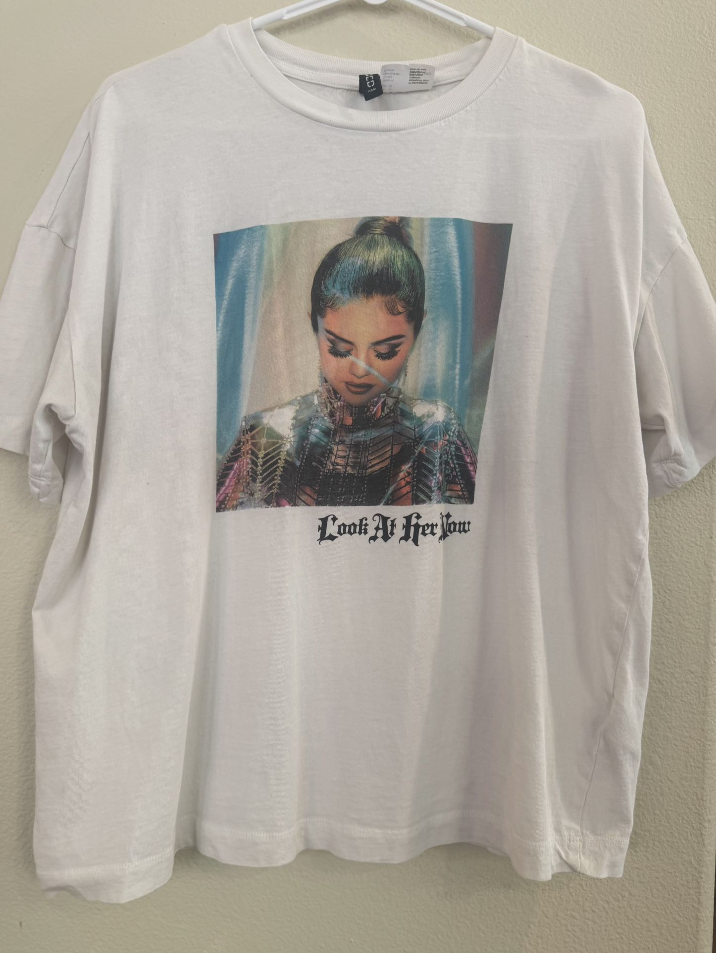 White T-Shirt Selena Gomez Size Women’s M - Brand H&M Divided