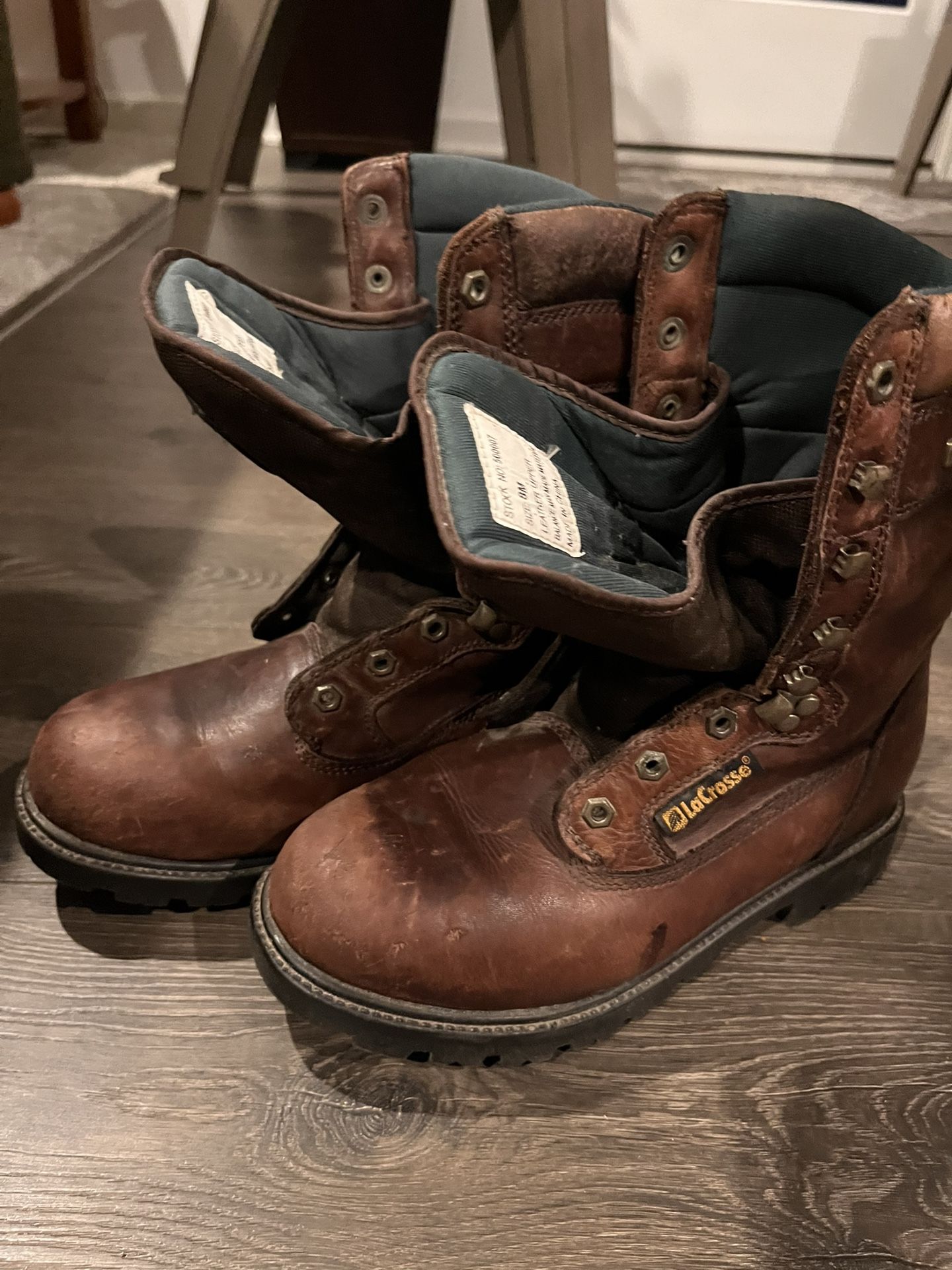 Men’s Size 8 Leather Super Insulated Heavy Duty Boots