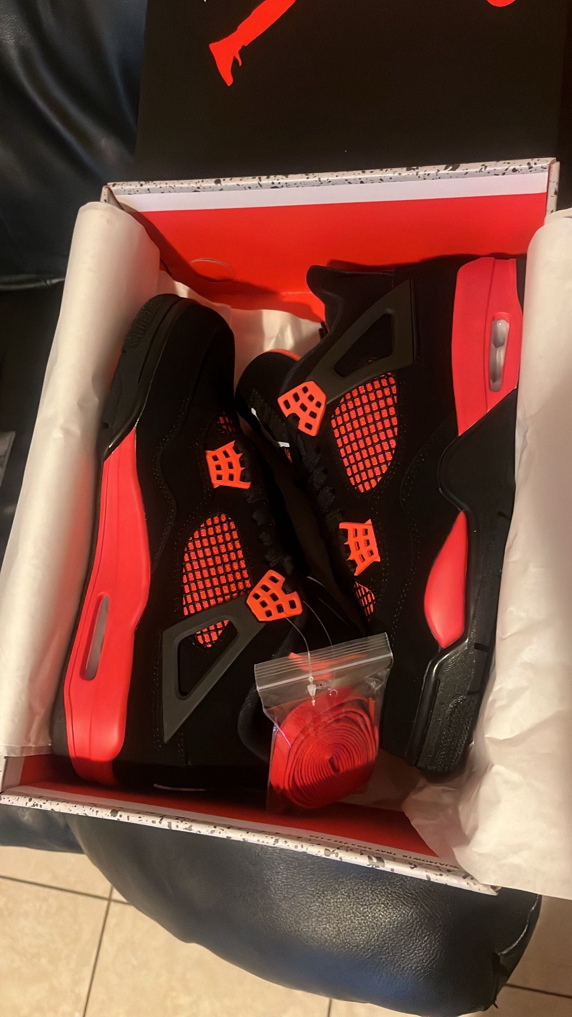 Jordan 4’s Red Thunders